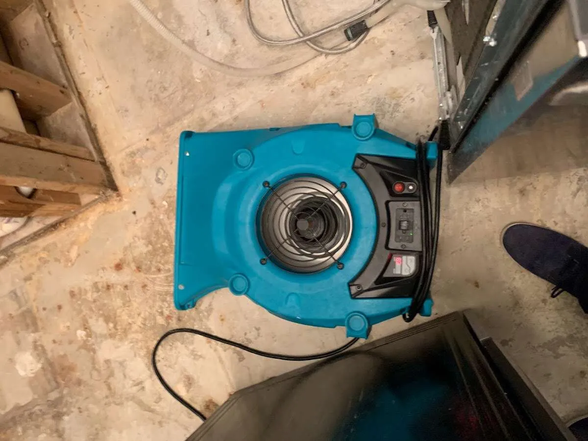 Air mover drying equipment for Mold Remediation & Removal in North Lebanon